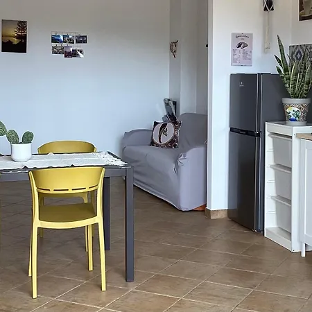 Casa Iusu - With Patio Near The Sea And Palermo