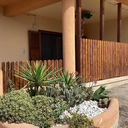 Casa Iusu - With Patio Near The Sea And Palermo Nyaraló